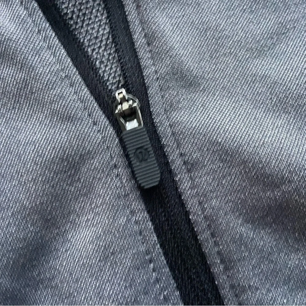 Lululemon Ebb to Train Jacket *Abstract Black / Dark Chrome size 6